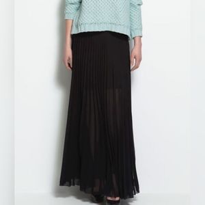 Zara Pleated Plisee Chiffon Maxi Skirt